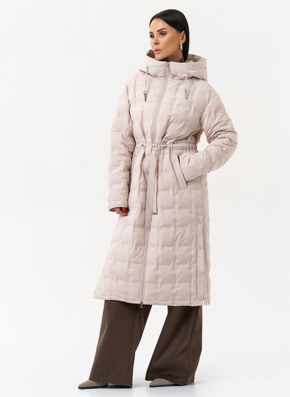 Женское утепленное пальто с капюшоном