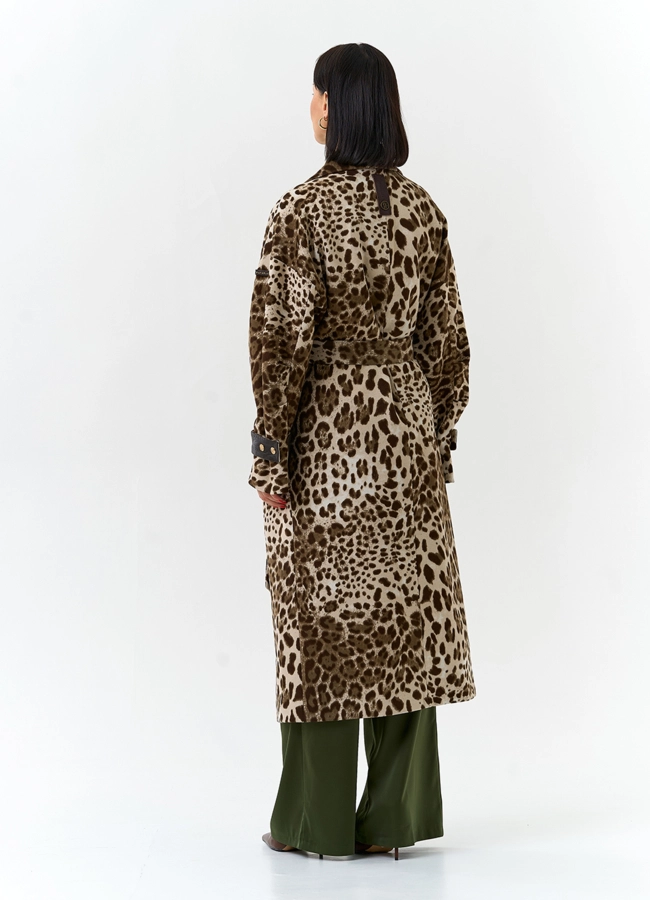 фото Женское пальто с анималистическим принтом модель № 32555