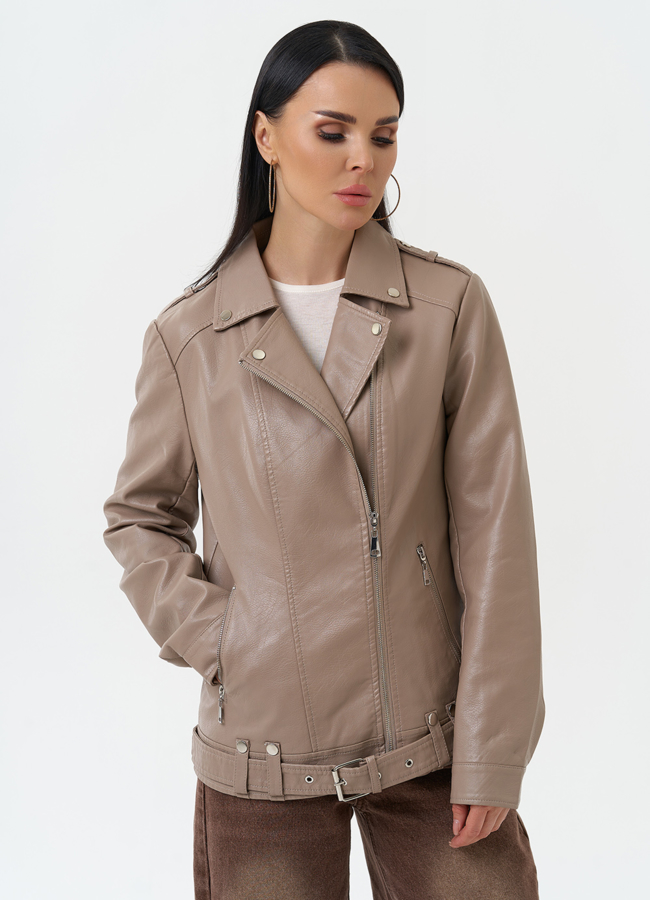 Куртка косуха из эко кожи бежевого цвета модель № 30380 в кредит