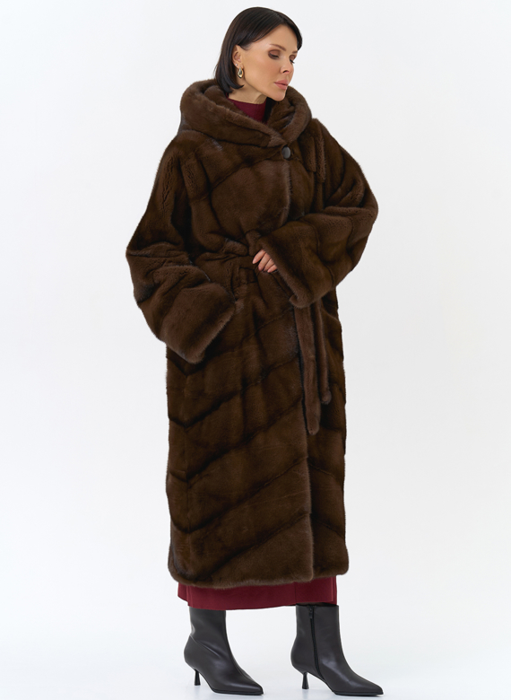 Шуба из меха норки с капюшоном