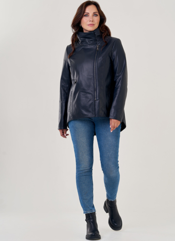 Кожаная куртка на молнии темно-синего цвета 