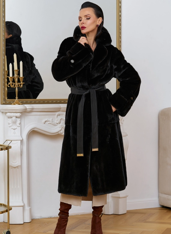 Женская шуба из меха норки blackglama с поясом