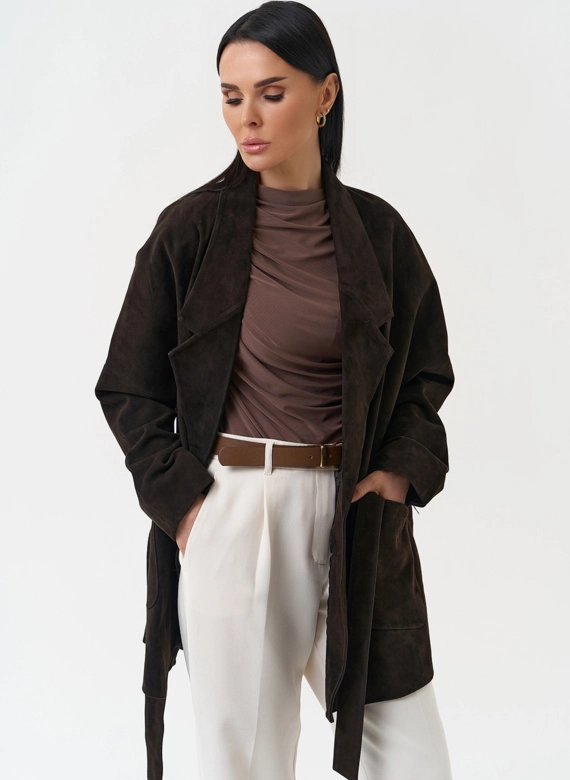 Куртка из натуральной замши коричневого цвета
