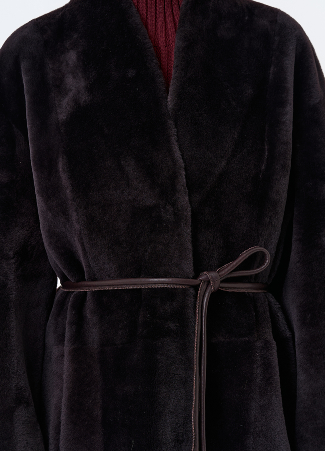 Женская двухсторонняя дубленка с декоративным поясом модель № 31853 универмаг малина