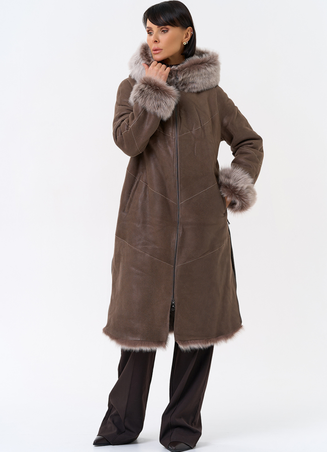 Женская натуральная дубленка с капюшоном модель № 31931 меха малина