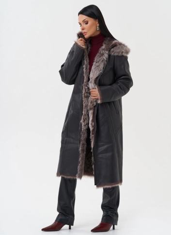 Дубленка с отделкой из тосканы с капюшоном фото