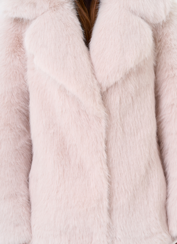 Женская шуба из эко меха с английским воротником 