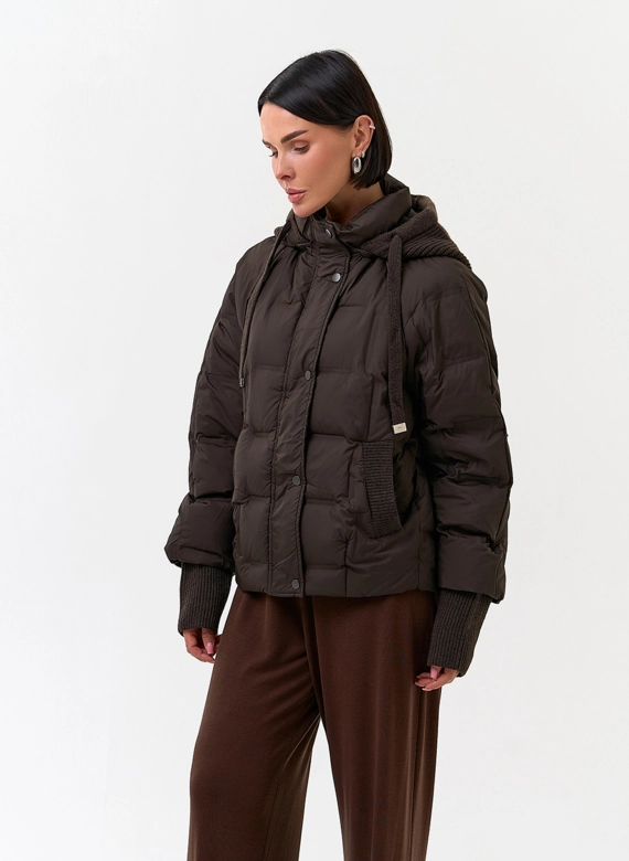 Женская куртка с трикотажным капюшоном