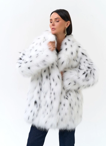 Шуба из меха лисы с инкрустацией под рысь